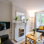 36 - Superb 2br - Sleeps 6 * Galway