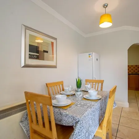 Appartamento 36 - Superb 2 Bed Apartment, Sleeps 6 Galway