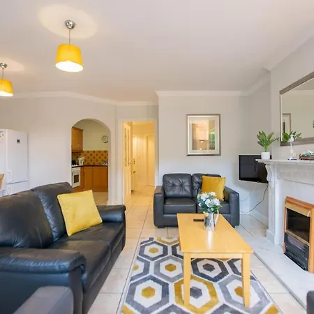Apartment 36 - Superb 2 Bed Apartment, Sleeps 6 Galway
