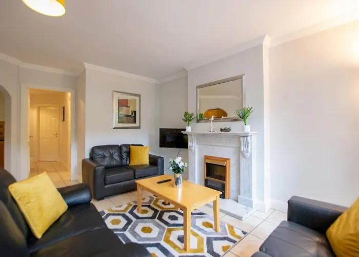 36 - Superb 2 Bed Apartment, Sleeps 6 Apartamento Galway
